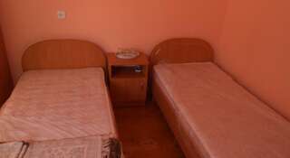 Гостевой дом Gostevoy Domik Судак Трехместный номер "Комфорт"-10